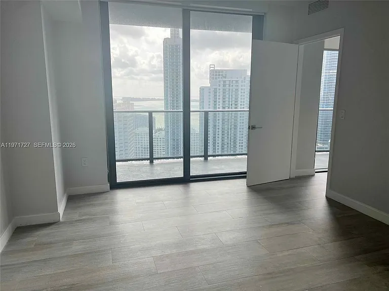 45 SW 9th St #3703 — Photo 21