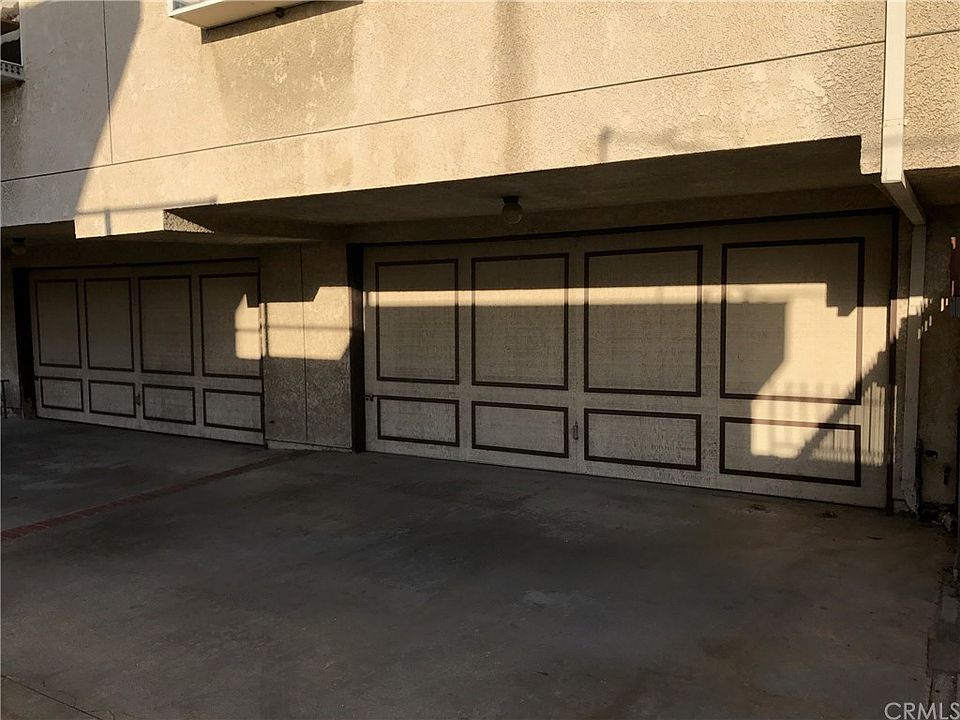 1st image of 1539 W 158th St Unit 2