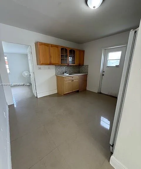 3700 SW 56th Ave — Photo 7