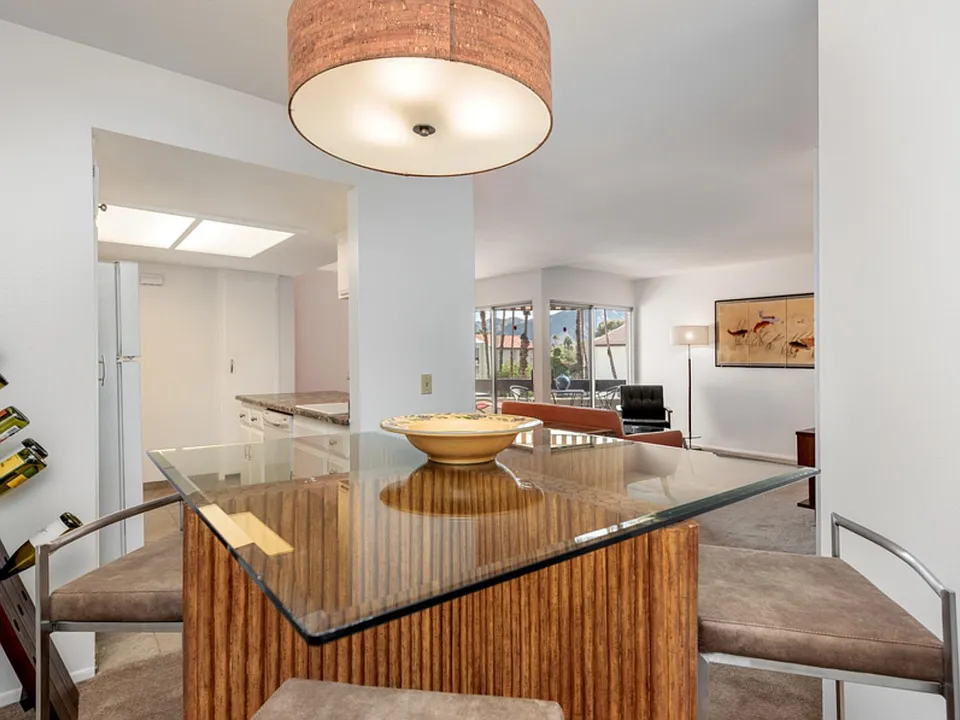 1500 S Camino Real #304