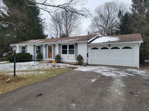 583 Cafferty Hill Rd, Endicott, NY 13760
