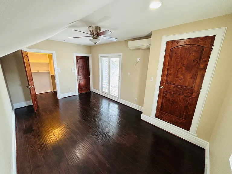 4618 Columbia Ave — Photo 15