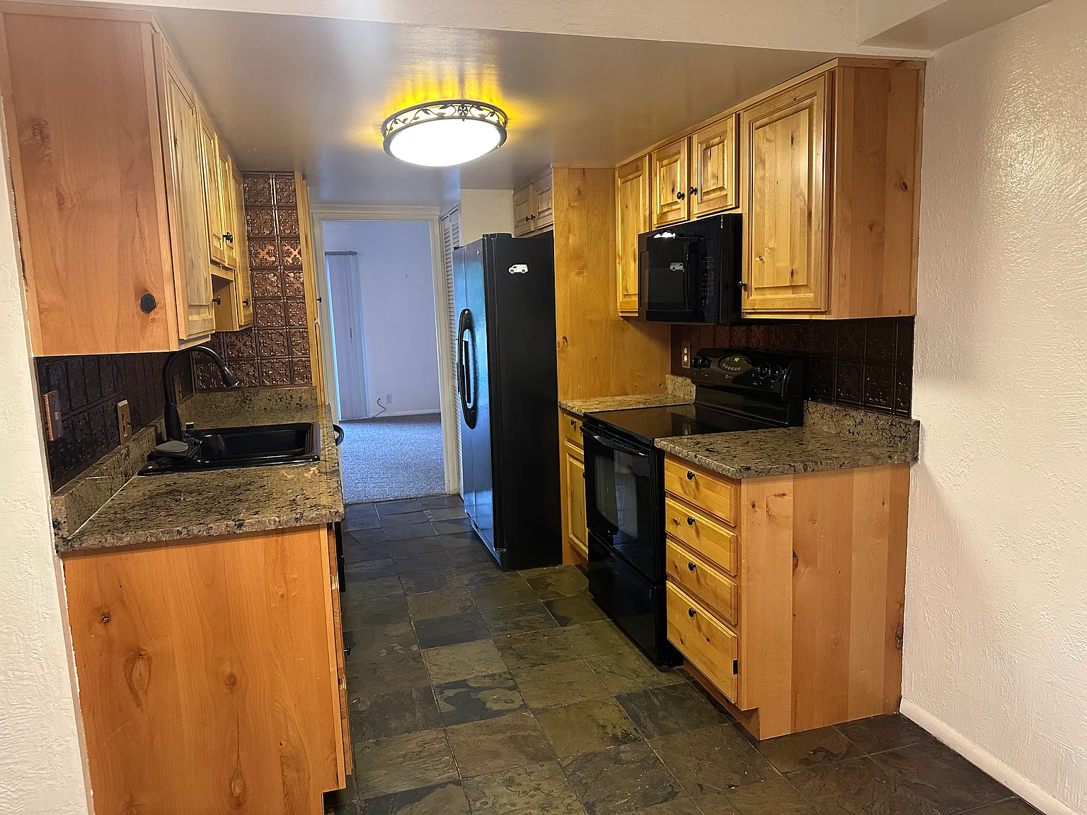 2 bed, 1200 sqft, $1,995 — Photo 3