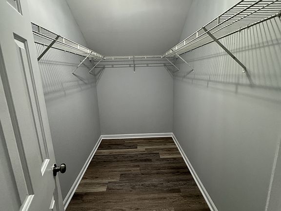 4th image of 4529 Farm Lake Dr
