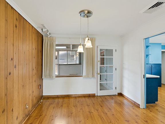 4th image of 3325 N Stewart Ave