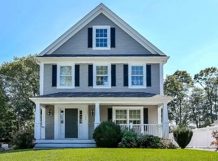 102 Pleasant St, Cohasset, MA 02025