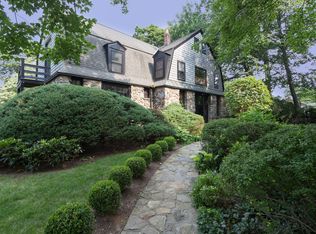 112 Sheephill Rd, Riverside, CT 06878