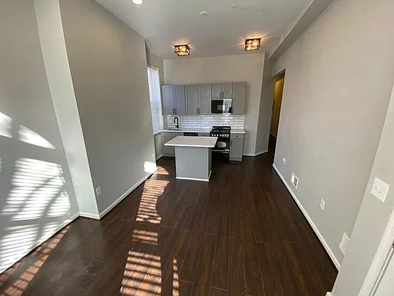 3rd image of 2517 Saint Paul St #1