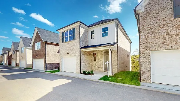 3 bed, 3.5 bath, 2433 sqft, $3,895 — Photo 2