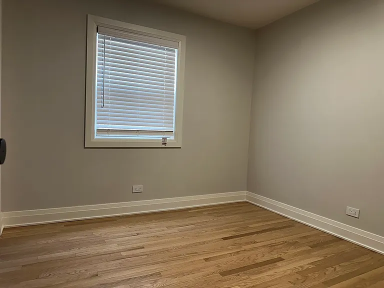 869 N Hermitage Ave #3R — Photo 9