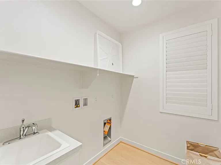 127 Restore — Photo 32