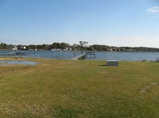 341 Stewart Dr, Beaufort, NC 28516
