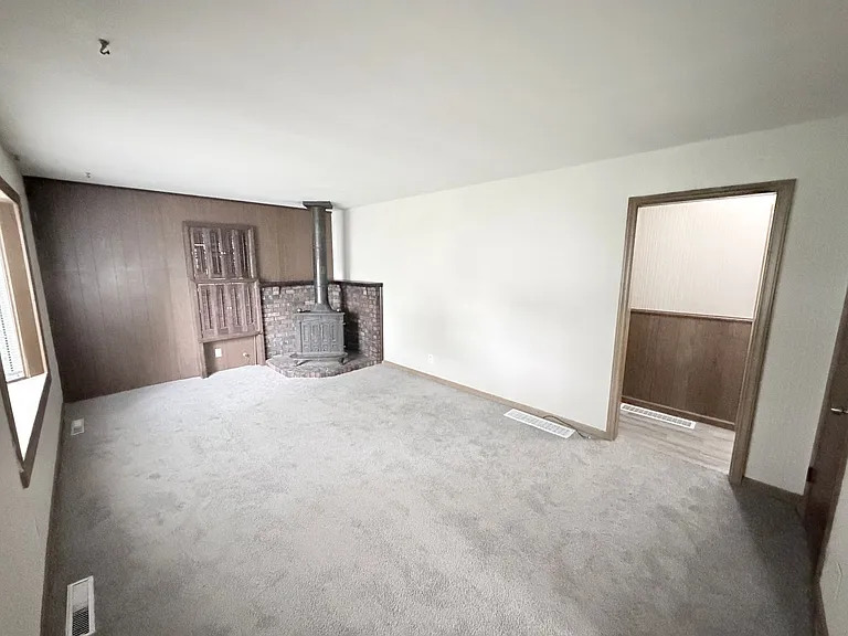 1712 N Pearl St — Photo 2