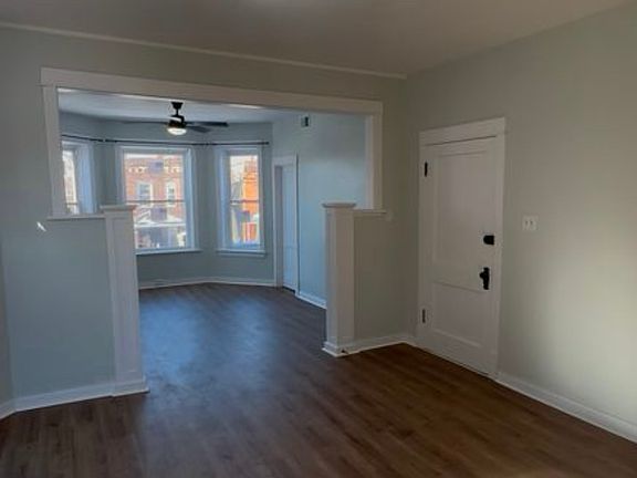 4th image of 1749 N Karlov Ave #2