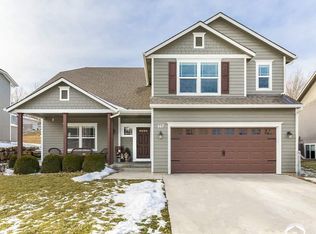 167 Aspen Ln, Lawrence, KS 66049