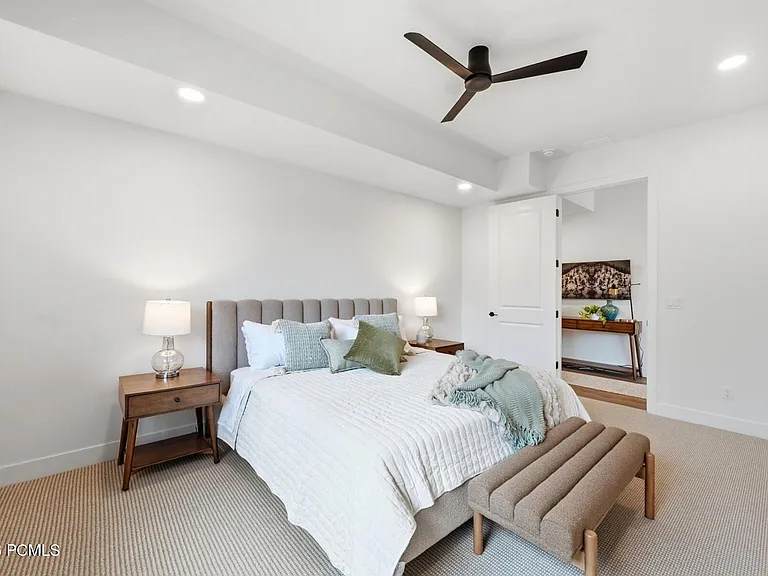 1285 E Lasso Trl — Photo 55