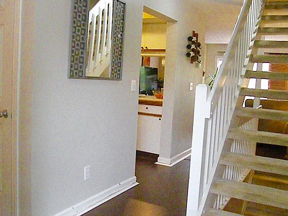 3rd image of 5721 Apricot Ln