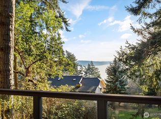 1348 Polnell Rd, Oak Harbor, WA 98277
