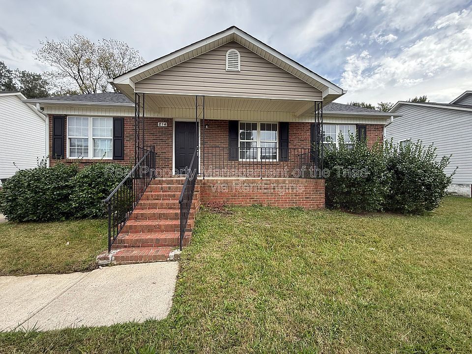 1st image of 814 Carrieland Dr