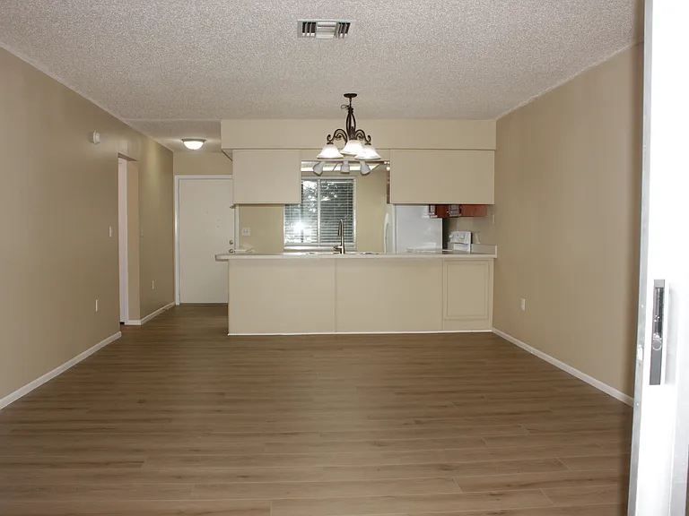 2948 Bancroft Cir E #C — Photo 15
