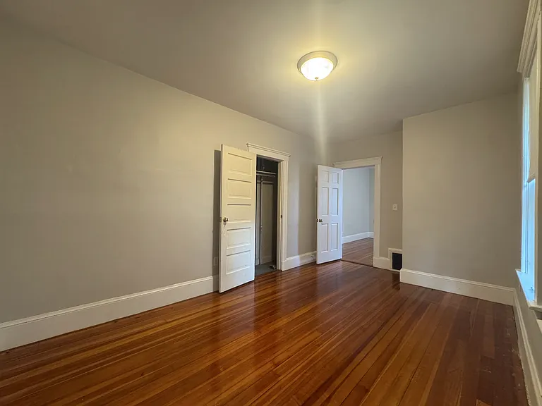 32 Foster St #1 — Photo 9