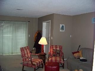 4th image of 809 W 40th # 12 St