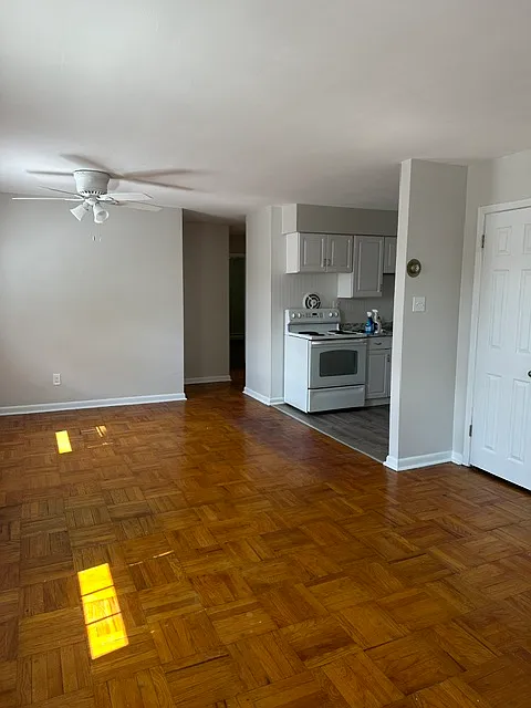2 bed, 850 sqft, $1,750 — Photo 2