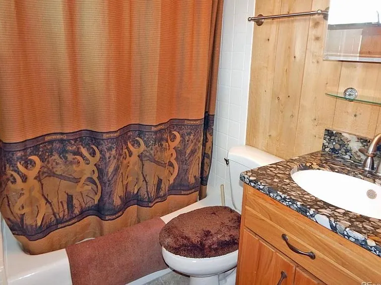 Mount Harvard Cir — Photo 14