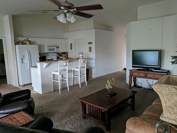 5th image of 1012 NE 40th St