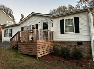 118 Lower Deal St, Cherokee Falls, SC 29702