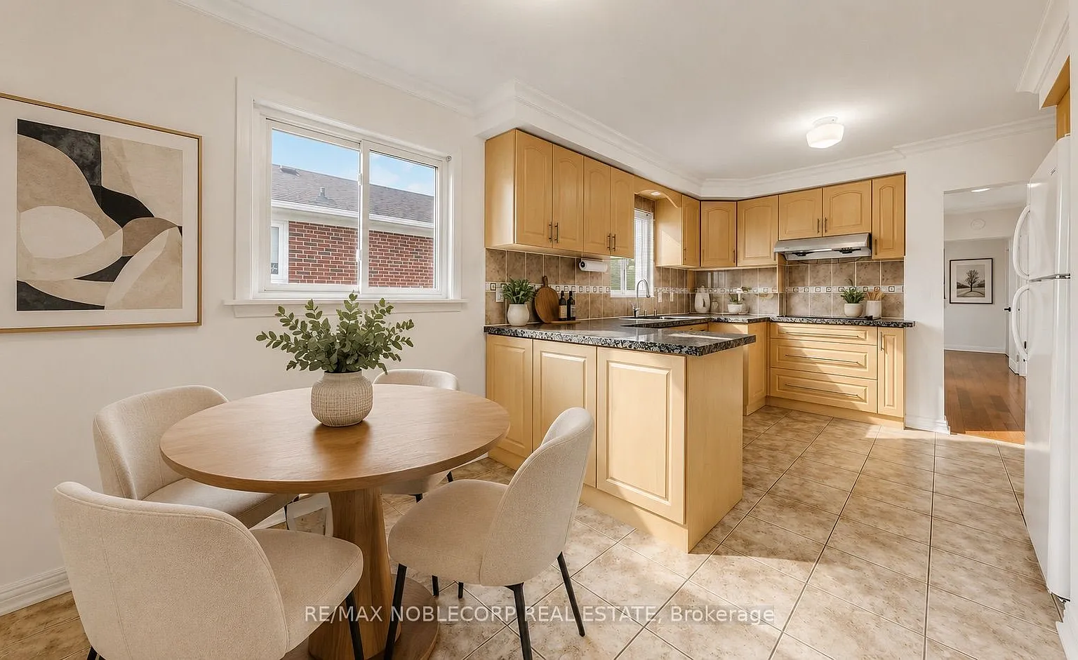 4 bed, $4,100 — Photo 3