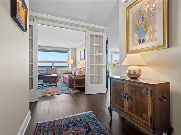 2nd image of 1630 Sheridan Rd #9C