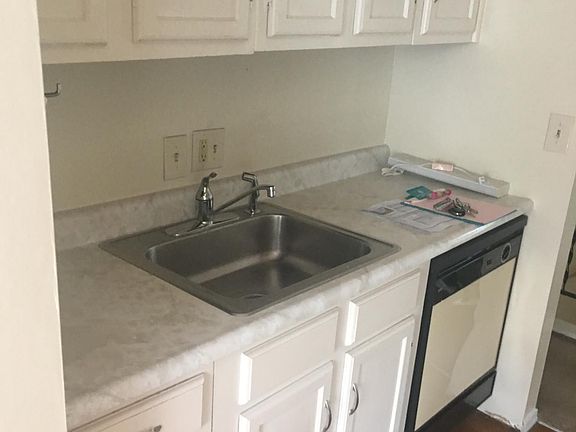 5th image of 1103 Delta Ave #2