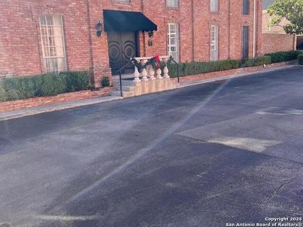 8033 N New Braunfels Ave E #400, San Antonio, TX 78209