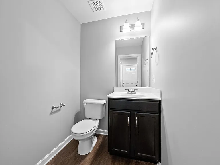 1103 Commerce St — Photo 4