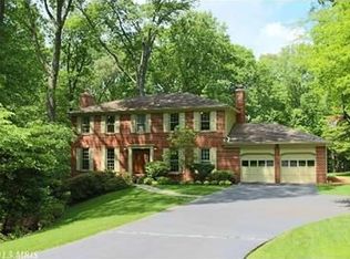 11304 Lapham Dr, Oakton, VA 22124