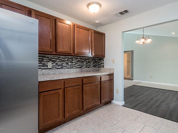 4th image of 8159 Coralberry Ln W