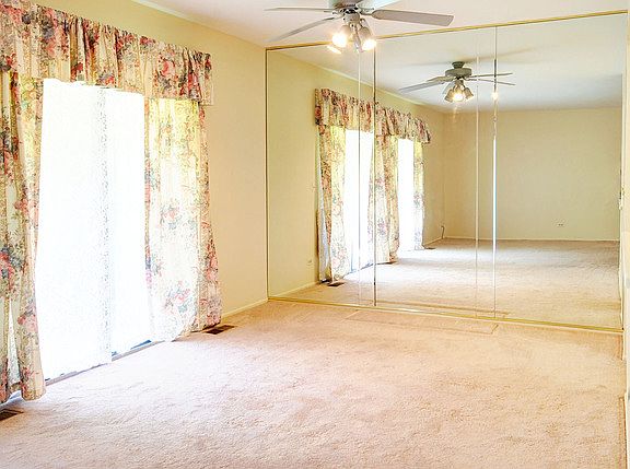 4th image of 1120 Woodbury Ln APT B1