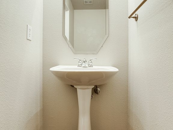 4th image of 3127 Waits Ave APT 101