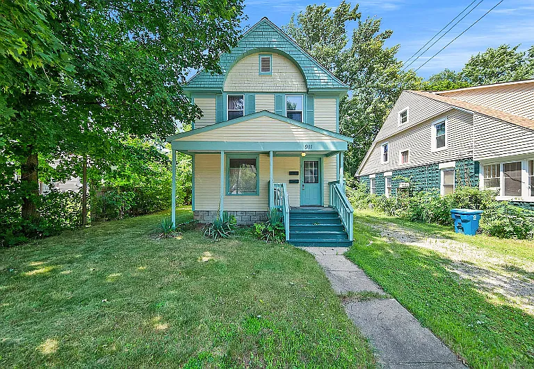 911 Reed Ave #1 — Photo 1