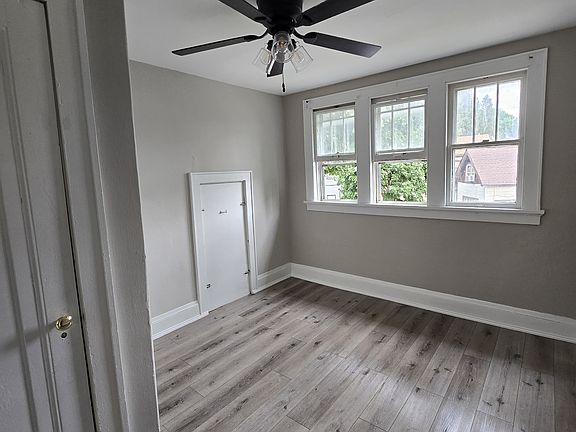 2nd image of 2111 W Burnham St APT A