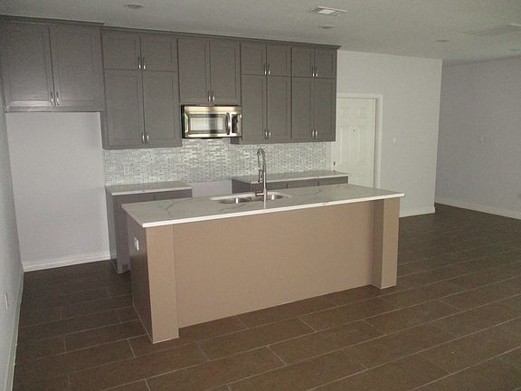 4th image of 8205 Oak Knoll Ln #A