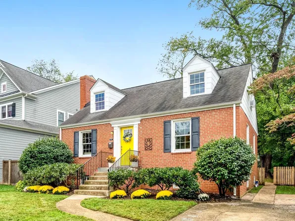 107 W Cameron Rd, Falls Church, VA 22046
