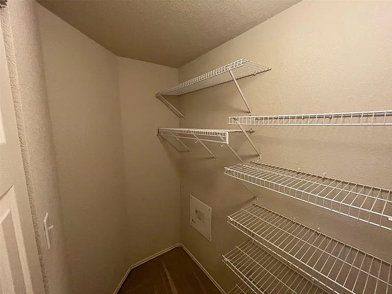 1211 Peyton Pl — Photo 25