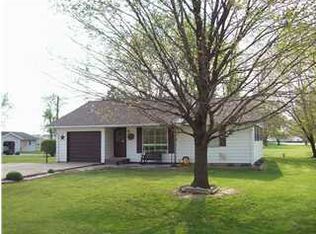 71 5th St, Plainville, IN 47568