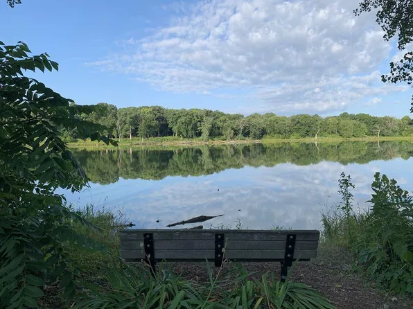 1303 Middleton St, Middleton, WI 53562