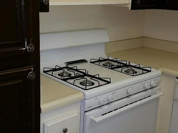 5th image of 6716 Clybourn Ave Unit 227