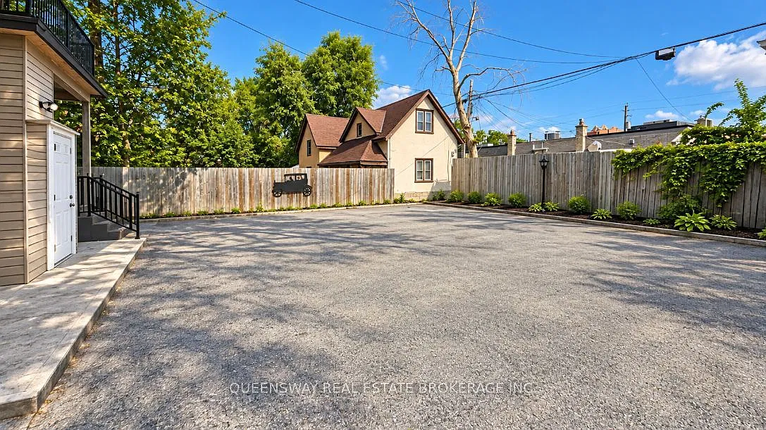 73 Mary St — Photo 2