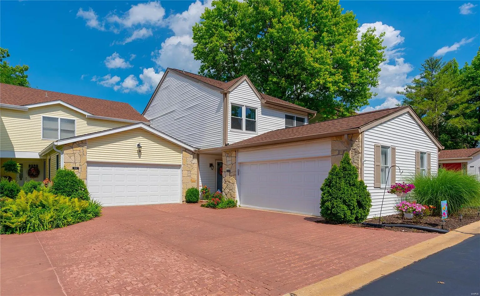 1568 Walpole Dr photo 1