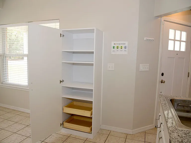 114 Quince Ave — Photo 23